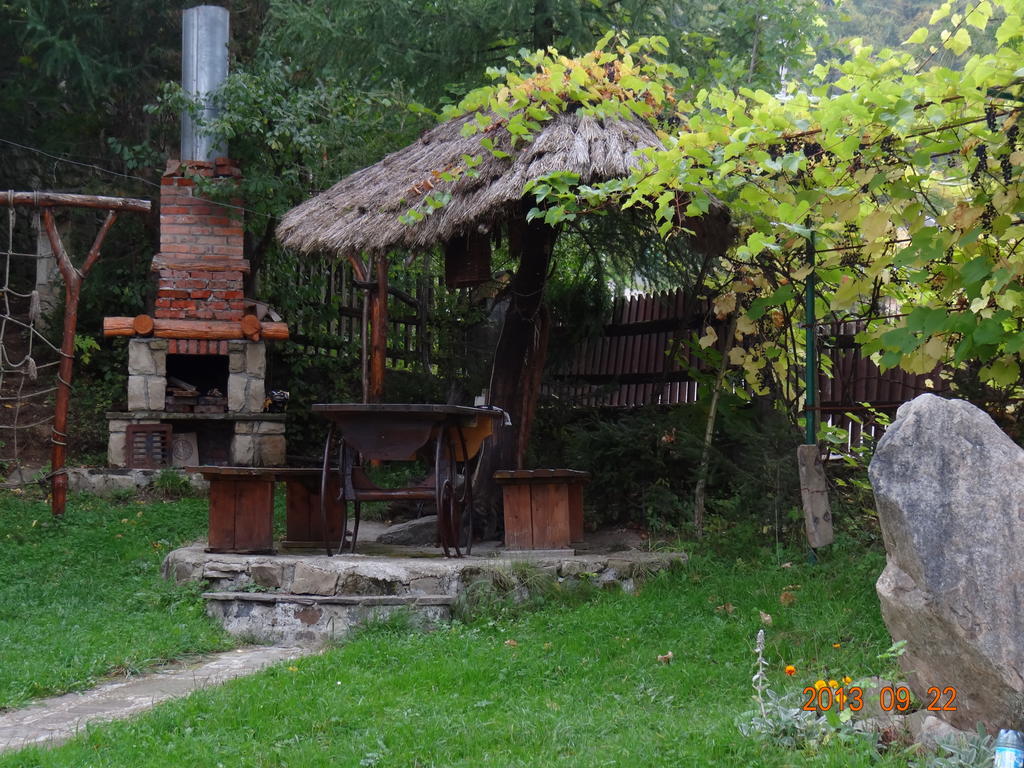 Vatra Hotel Yaremche Exterior foto